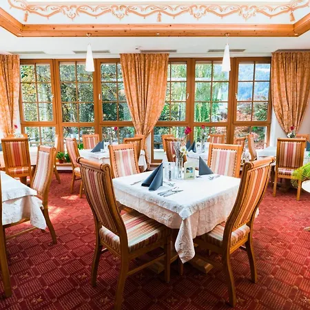 Post Post Hotel - Alpine Boutique Hotel & Spa Hotell 4*
