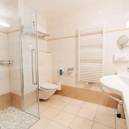 Post Post - Alpine Boutique & 4*