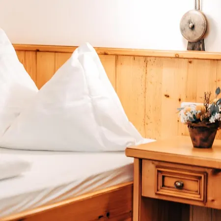 Post Post - Alpine Boutique & 4*