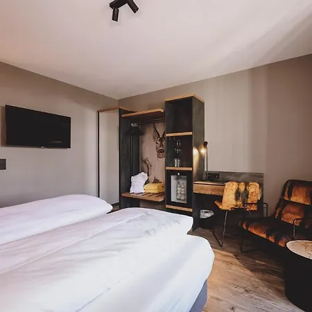 Post Post - Alpine Boutique & Otel 4*