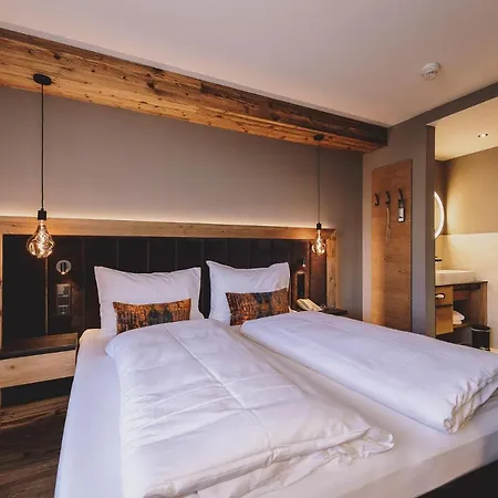 Post Post - Alpine Boutique & Szálloda 4*