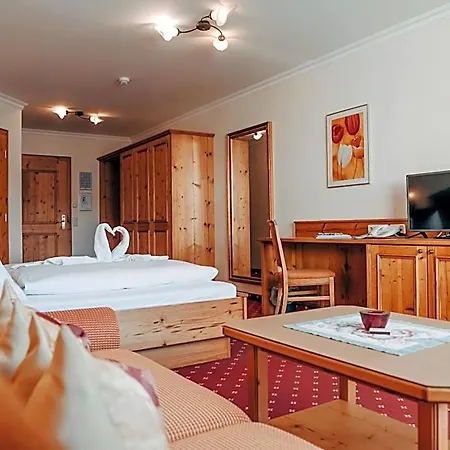 Post Post - Alpine Boutique & Otel