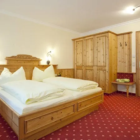 Hotell Post Post Hotel - Alpine Boutique Hotel & Spa 4*