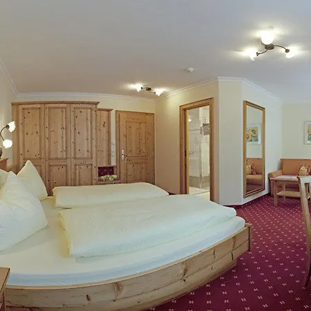 Post Post - Alpine Boutique &